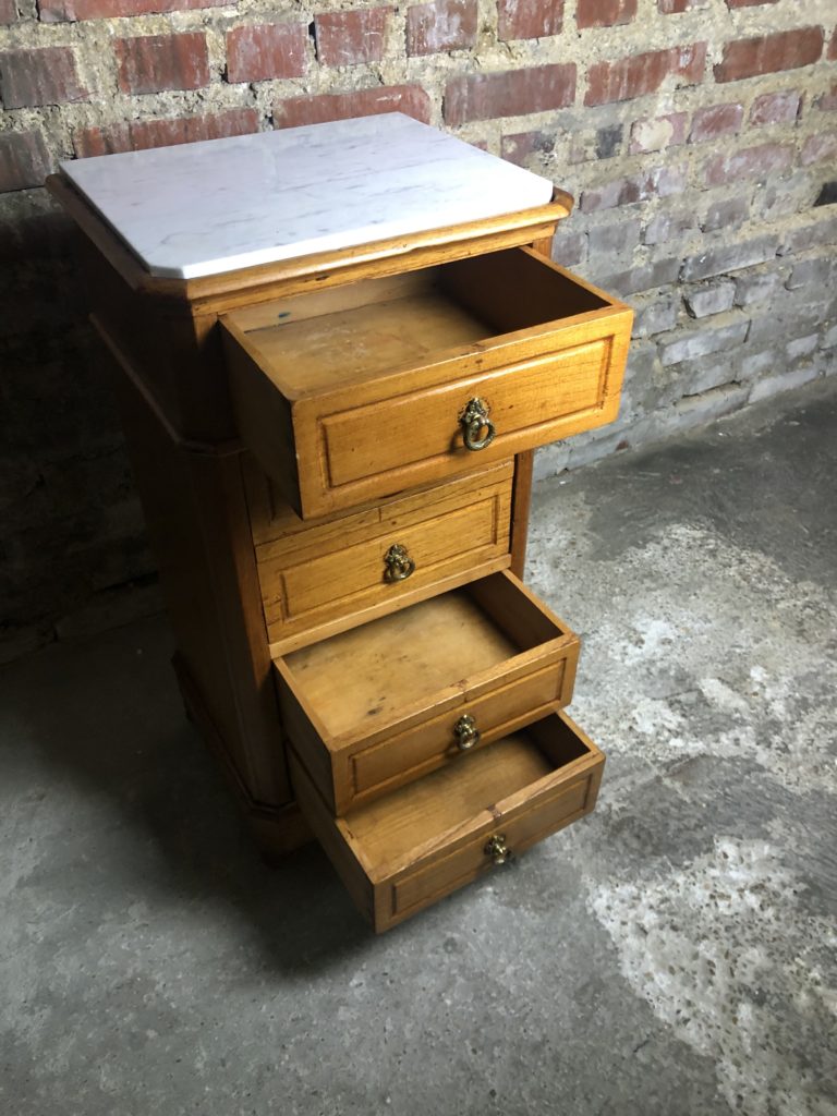 Brocante De La Ferme