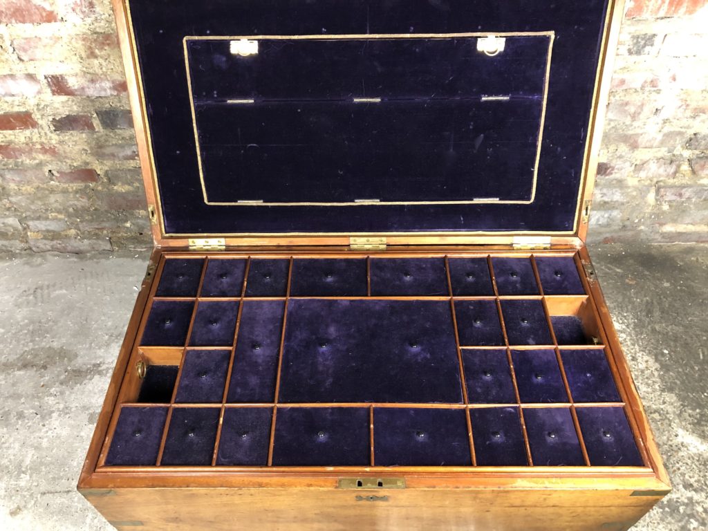 Brocante De La Ferme