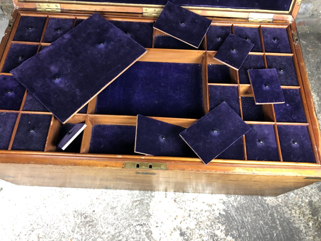 Brocante De La Ferme