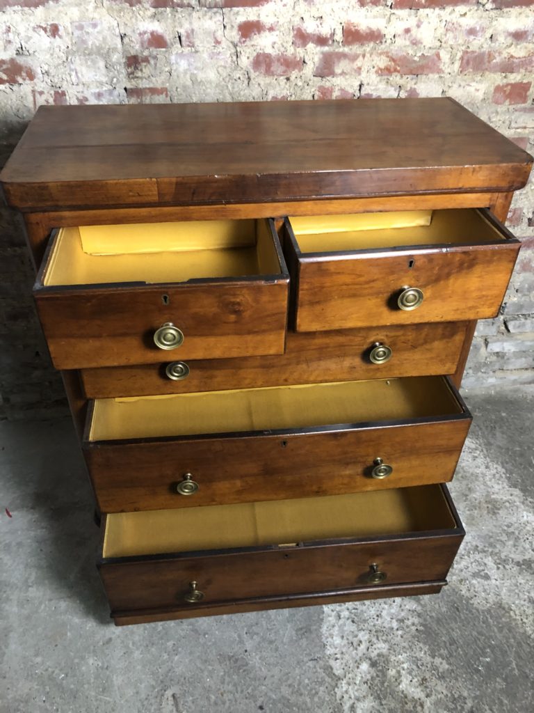 Brocante De La Ferme