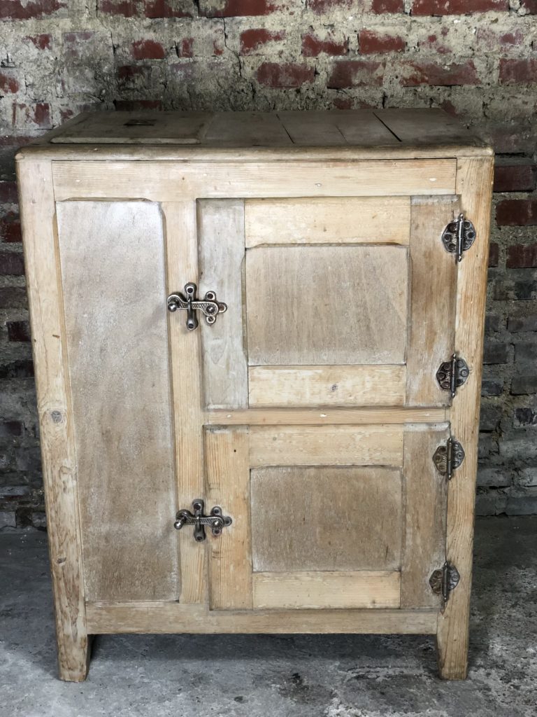 Brocante De La Ferme