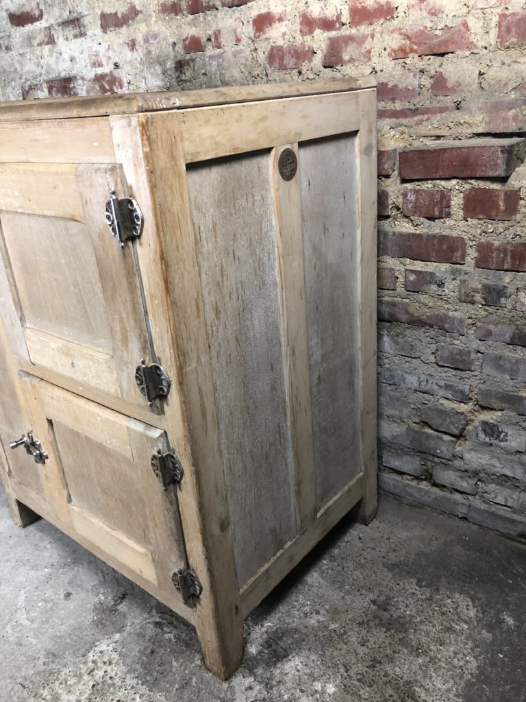 Brocante De La Ferme