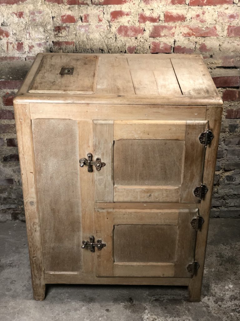 Brocante De La Ferme