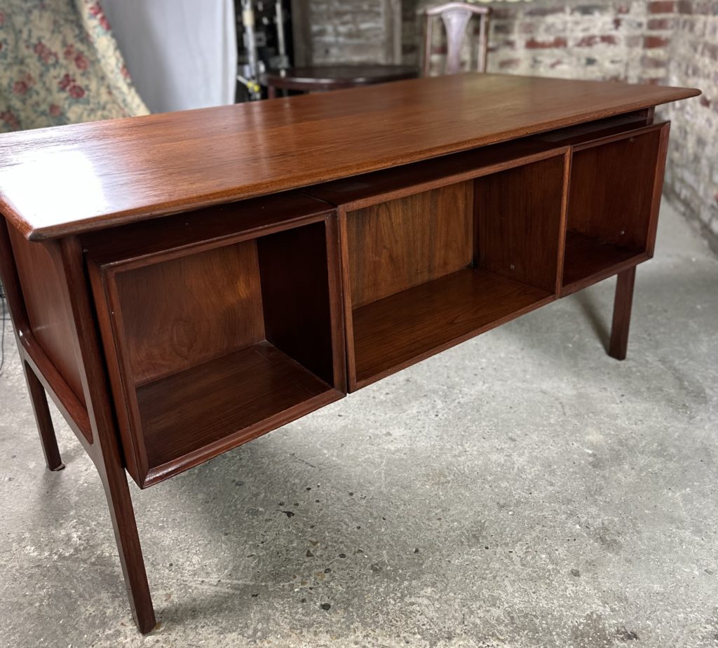 Brocante De La Ferme