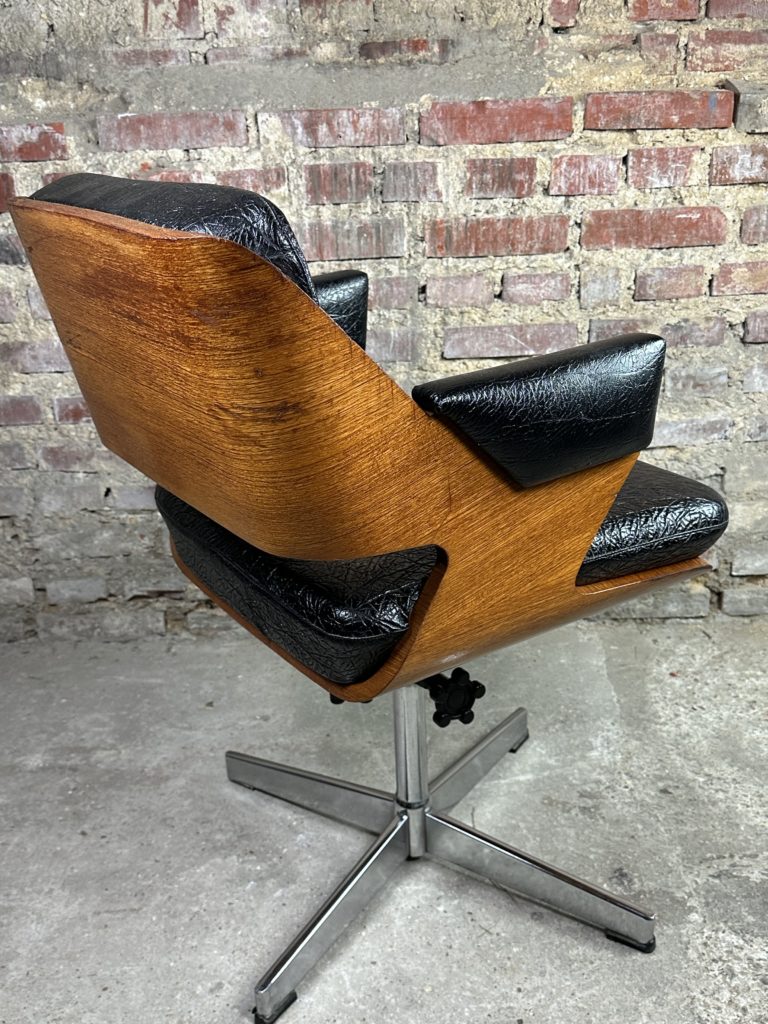 Brocante De La Ferme