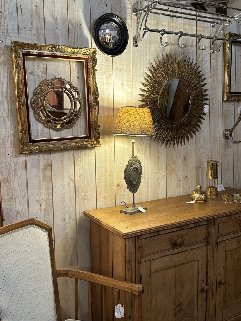 Brocante De La Ferme