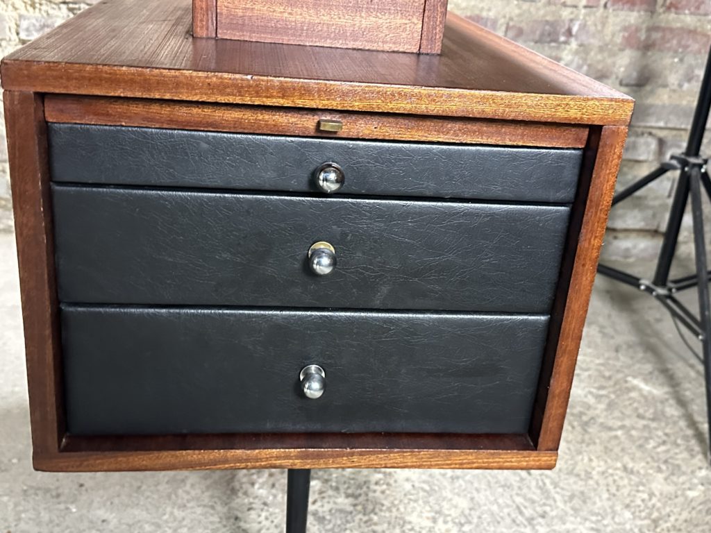 Brocante De La Ferme