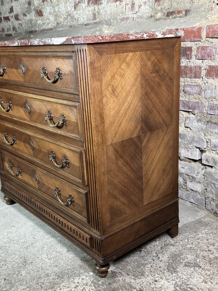 Brocante De La Ferme