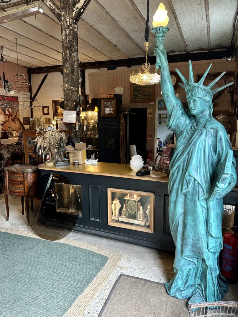 Brocante De La Ferme