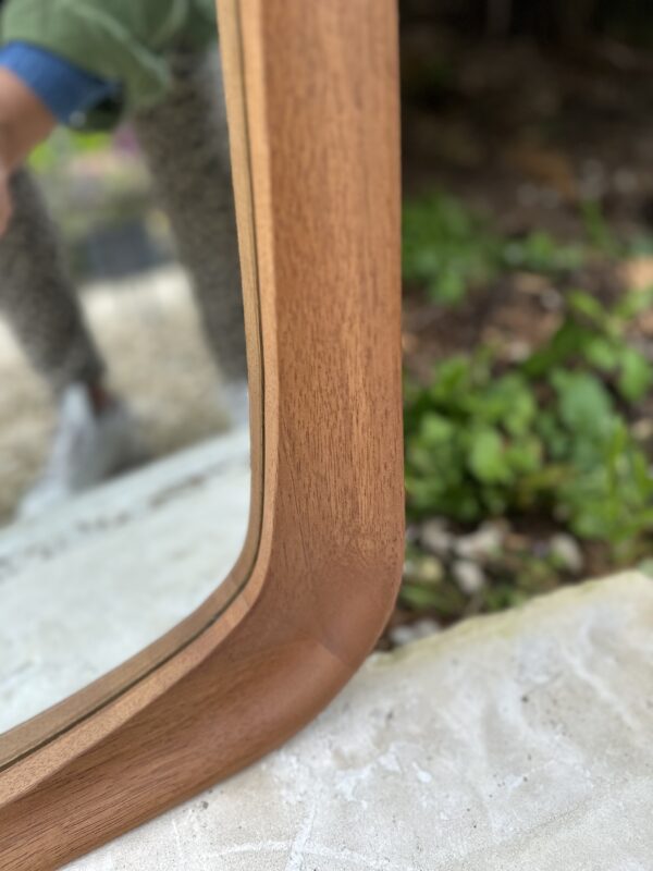 Miroir scandinave en bois brut teinte miel 122x90 cm – Image 12
