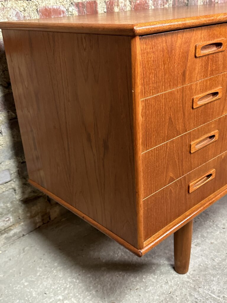 Brocante De La Ferme