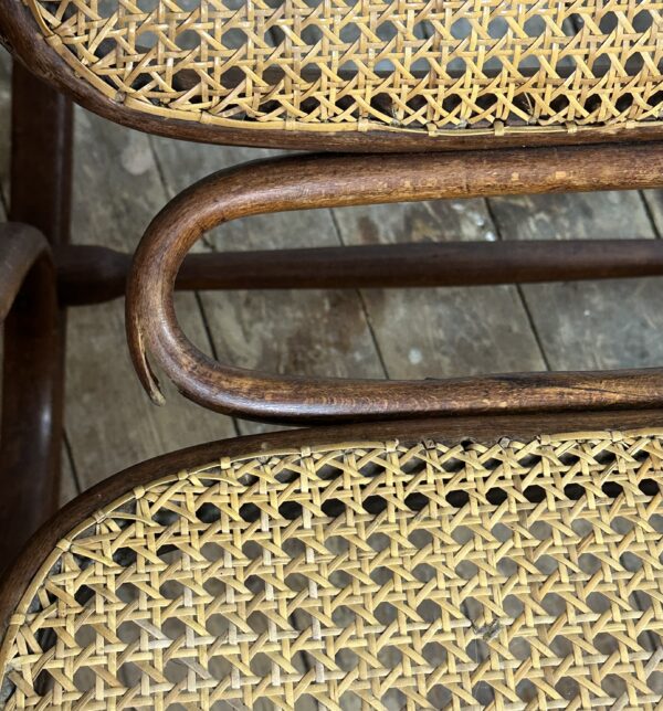 Rocking chair Thonet en bois courbé et cannage années 1900 – Image 12