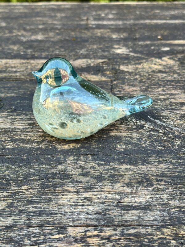 Presse papier oiseau de verre a reflets vert d'eau