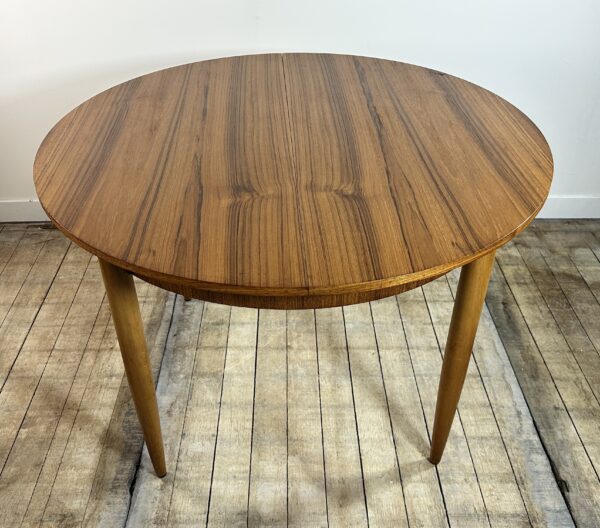 Table ronde scandinave en teck a allonge papillon 1960'S – Image 10