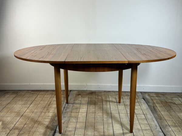 Table ronde scandinave en teck a allonge papillon 1960'S – Image 7