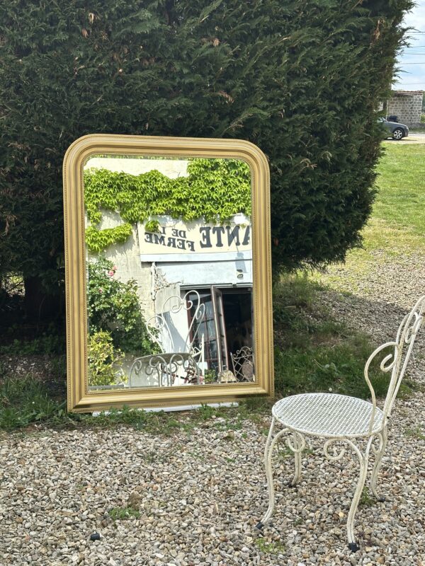 Miroir de style Louis Philippe en bois doré 135x105cm