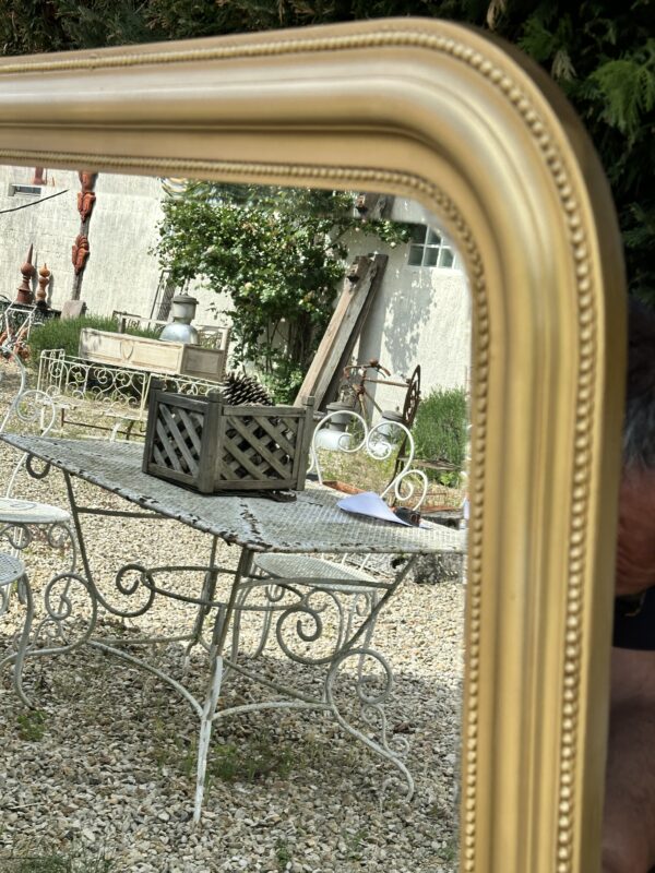 Miroir de style Louis Philippe en bois doré 135x105cm – Image 5