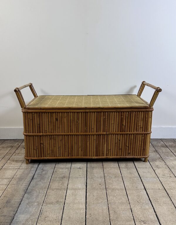 Banc Coffre de rangement en rotin vintage 1960