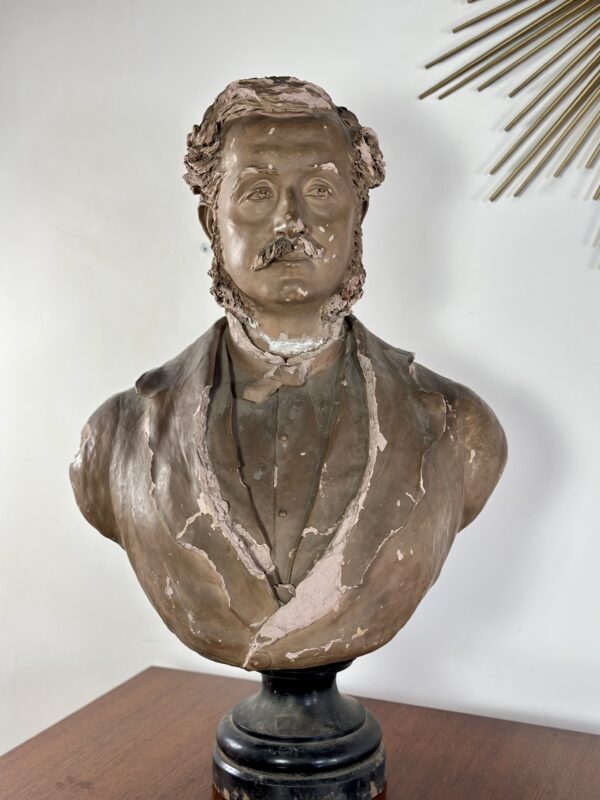 Buste en terre cuite gentilhomme époque Napoléon III signé Scoto