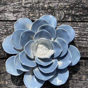 Fleur Ancolie bleue en céramique diamètre 20 cm