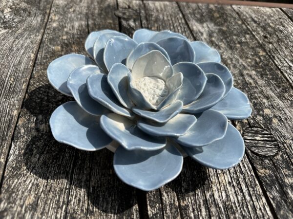 Fleur Ancolie bleue en céramique diamètre 20 cm – Image 9