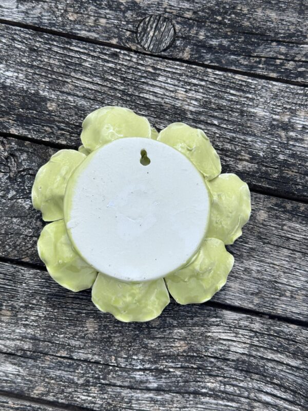 Fleur Alchémille vert anis en céramique diamètre 18 cm – Image 7