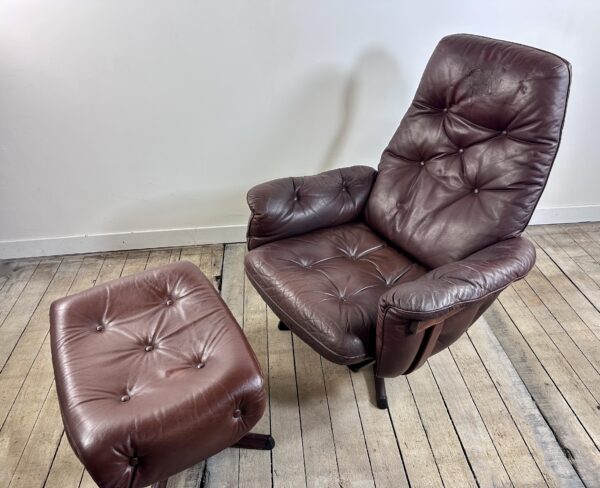 Fauteuil et son ottoman en cuir par GÖTE MÖBLER Suède 1960 – Image 8