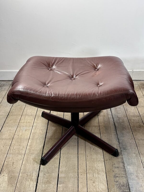 Fauteuil et son ottoman en cuir par GÖTE MÖBLER Suède 1960 – Image 6