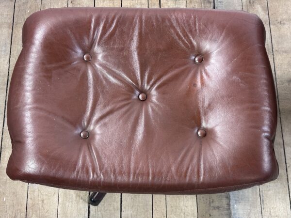 Fauteuil et son ottoman en cuir par GÖTE MÖBLER Suède 1960 – Image 5
