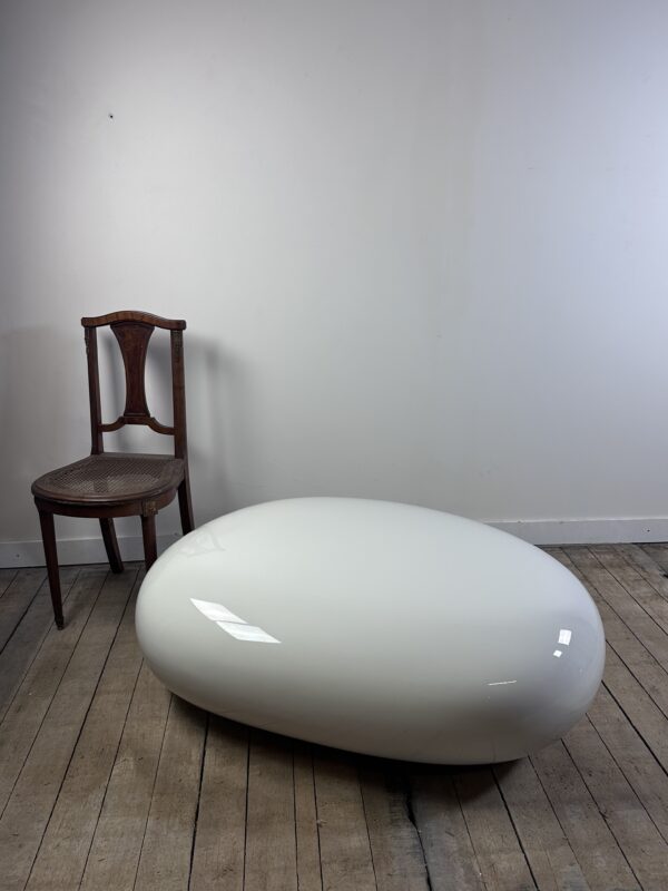 Table basse galet Khoisi par Naoto Fukasawa éditée par Driade Italie – Image 6