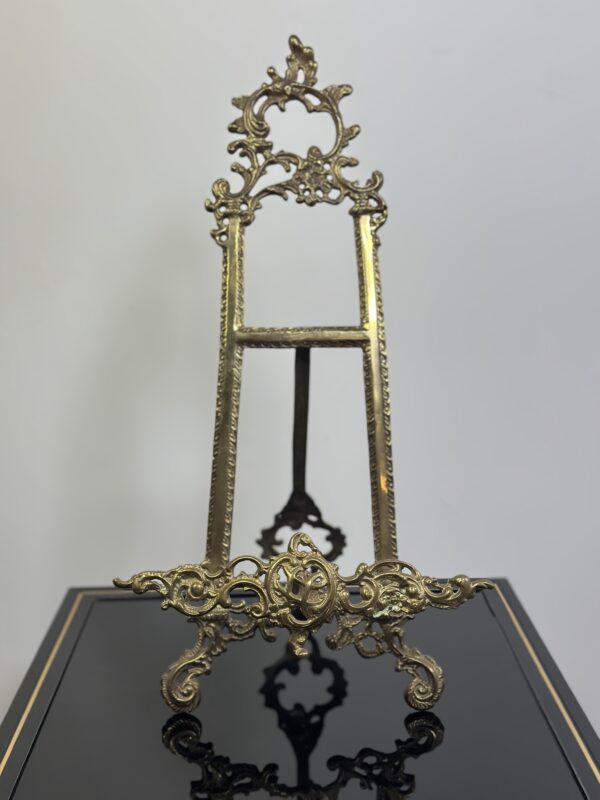 Chevalet de table en laiton doré de style Louis XV