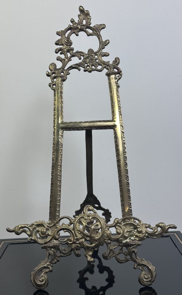 Chevalet de table en laiton doré de style Louis XV – Image 7