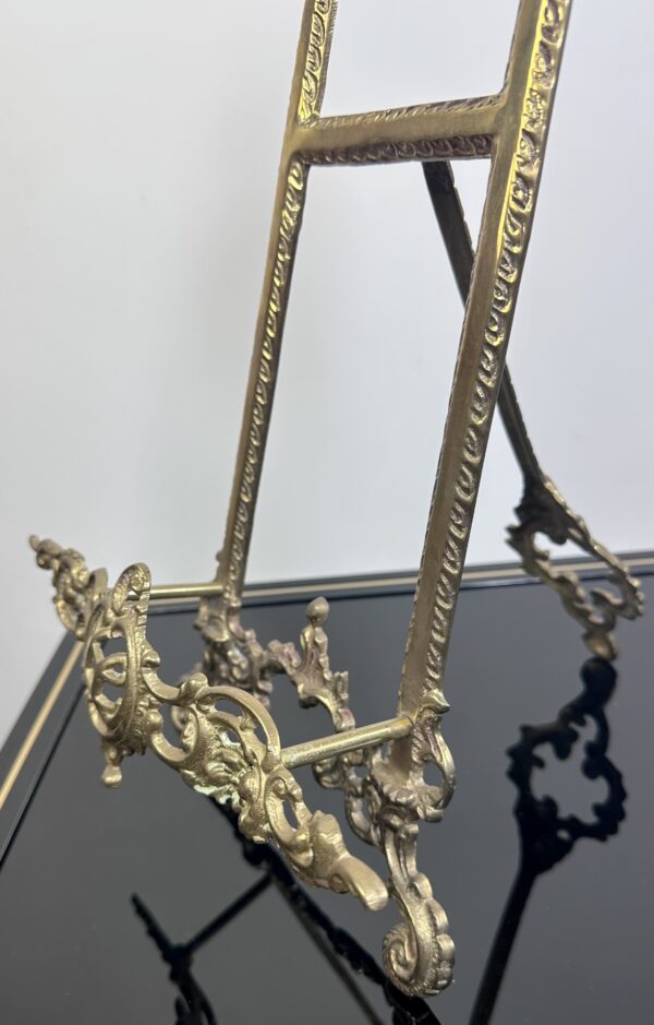 Chevalet de table en laiton doré de style Louis XV – Image 3