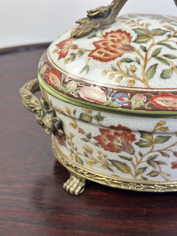 Pot en céramique émaillée et bronze de style Louis XV 22x16cm – Image 5