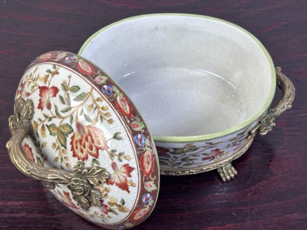 Pot en céramique émaillée et bronze de style Louis XV 22x16cm – Image 7