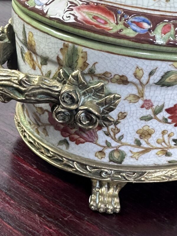 Pot en céramique émaillée et bronze de style Louis XV 22x16cm – Image 3