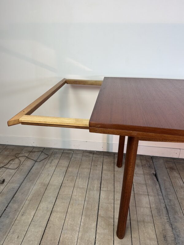 Table a allonges de style scandinave en teck fabrication française 1960 – Image 9
