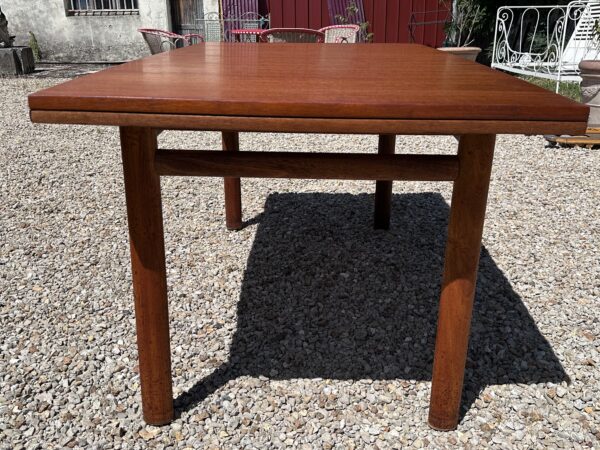Table a allonges de style scandinave en teck fabrication française 1960 – Image 3