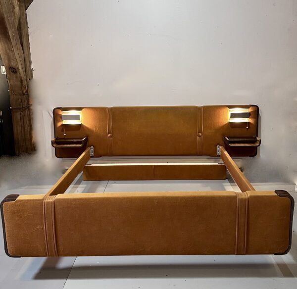 Lit vintage 1970 en palissandre, métal chromé et tissu façon velours