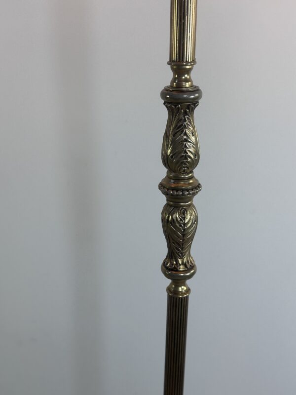 Lampadaire de style Louis XV en laiton doré – Image 8