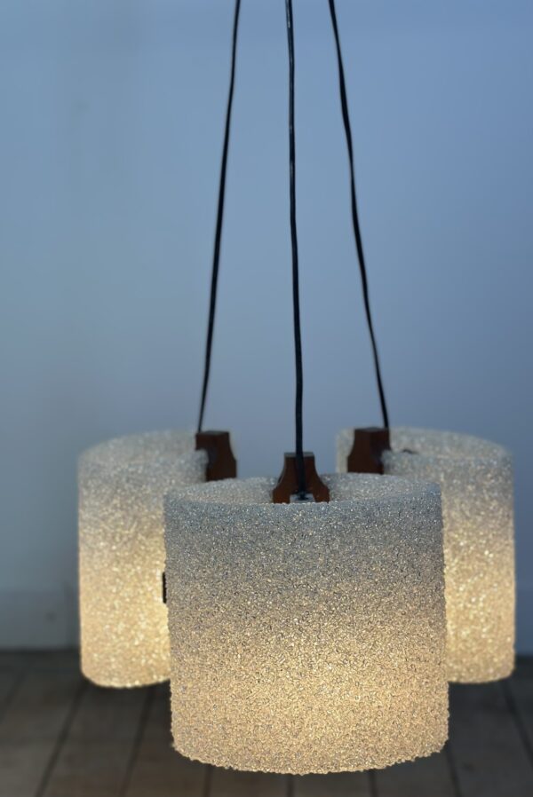 Lustre scandinave en teck et perspex vintage 1960 – Image 2