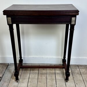 Table d'appoint / table à jeux de style Louis XVI fin XIXeme
