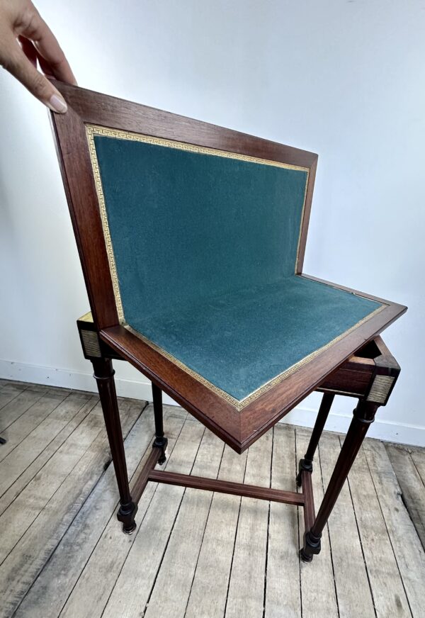 Table d'appoint / table à jeux de style Louis XVI fin XIXeme – Image 4