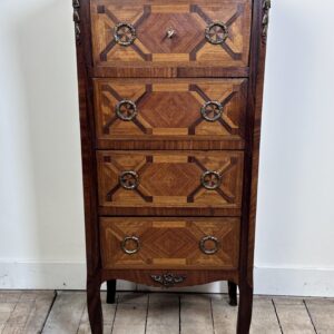 Chiffonnier /meuble de rangement de style Louis XV en marqueterie