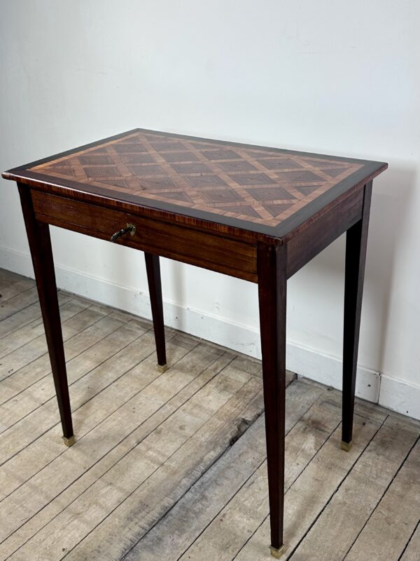 Table écritoire en marqueterie de cubes années 1900 – Image 9