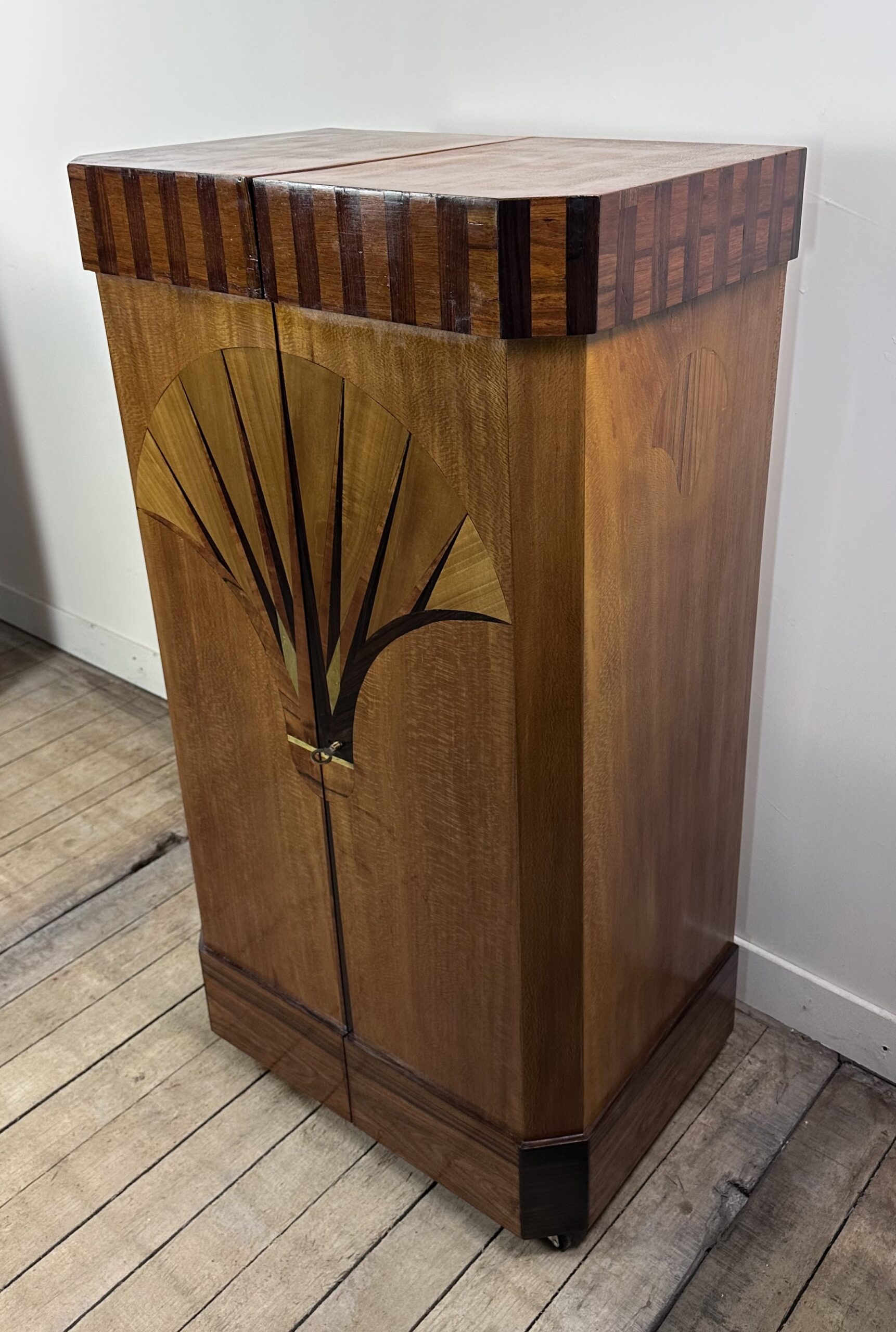 Bar Art Déco en marqueterie 1920 – Image 5