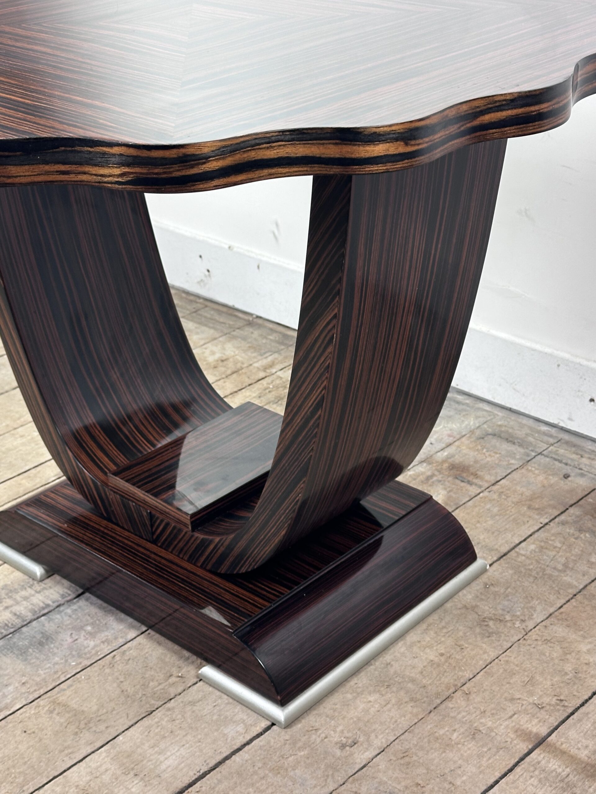 Table guéridon époque Art Déco en Ebène de Macassar 1930 – Image 10