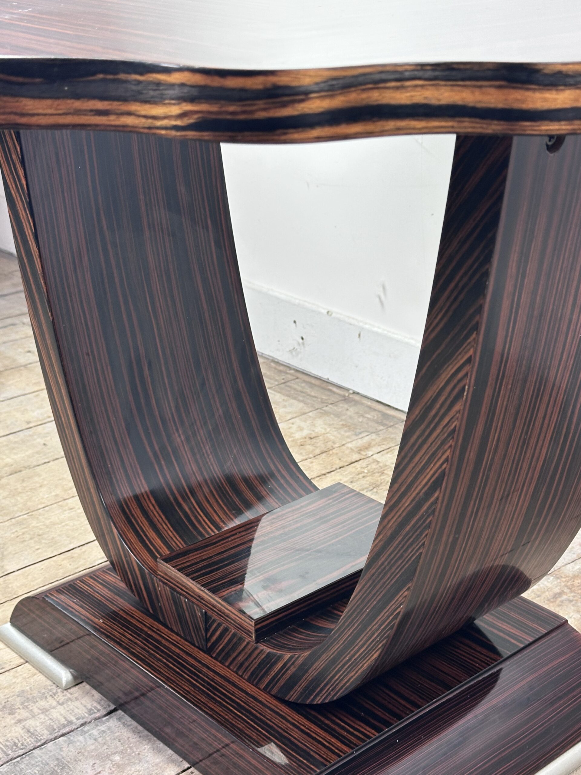 Table guéridon époque Art Déco en Ebène de Macassar 1930 – Image 15