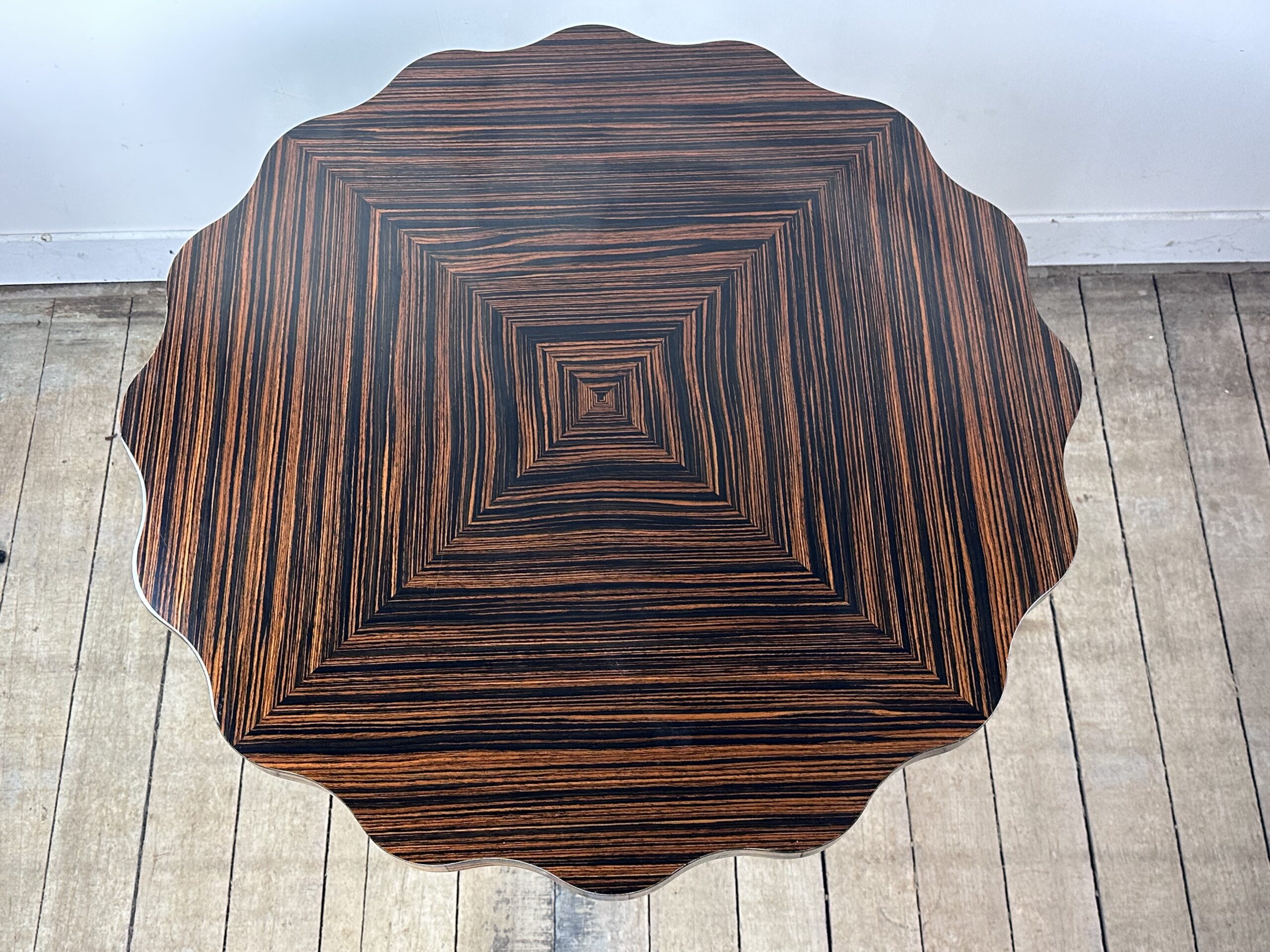 Table guéridon époque Art Déco en Ebène de Macassar 1930 – Image 13