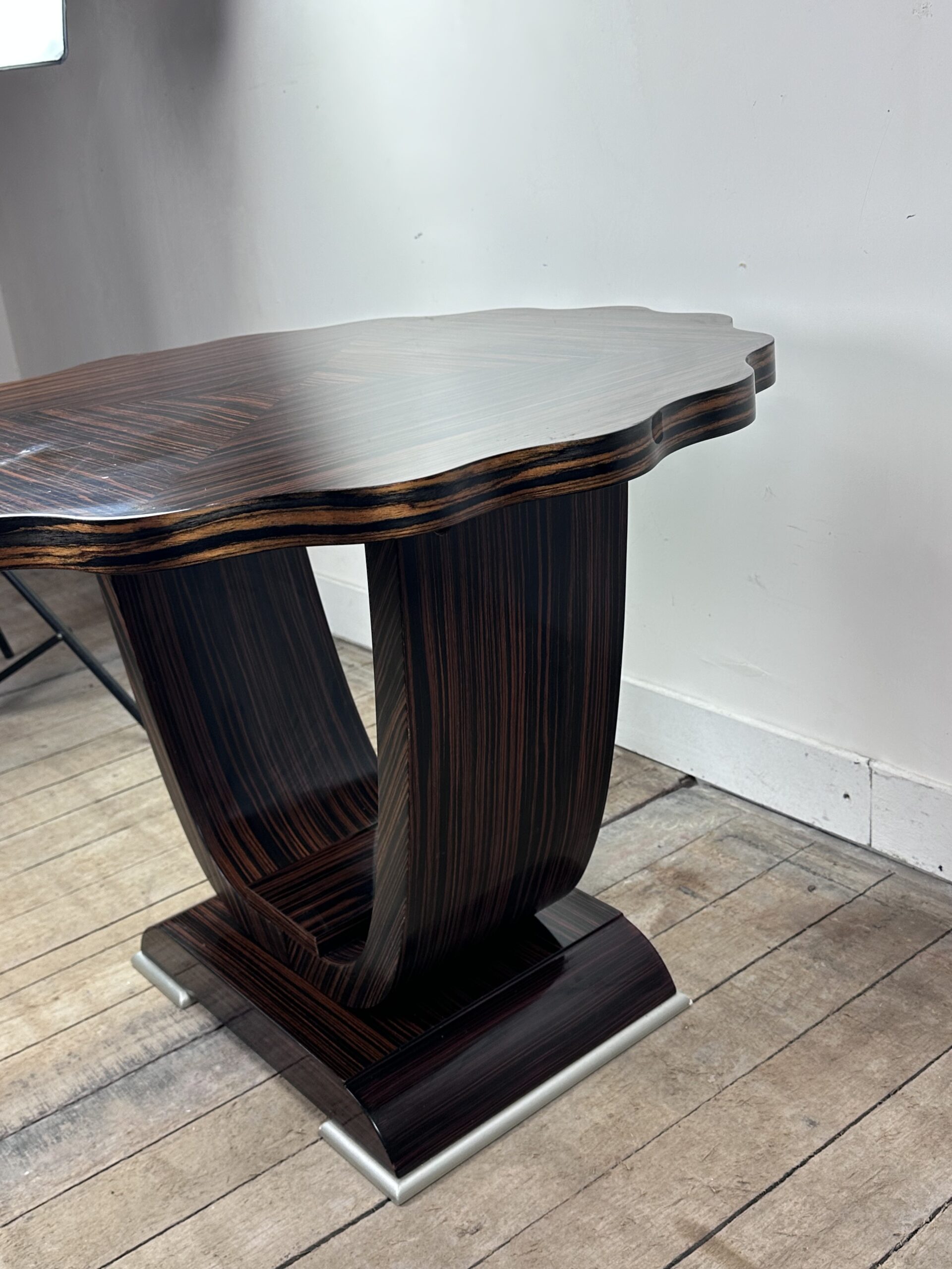 Table guéridon époque Art Déco en Ebène de Macassar 1930 – Image 3